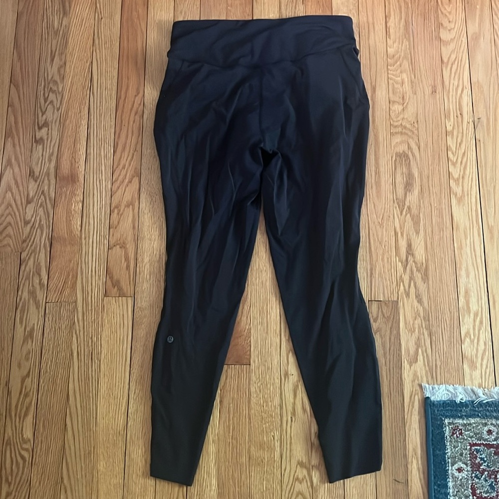 Lululemon curvey fit size 10 black legging
